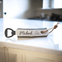 Flaschenöffner "Rinde" mit Name und Motiv