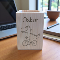 Stiftebox aus Holz mit Name und Motiv "Kinder"