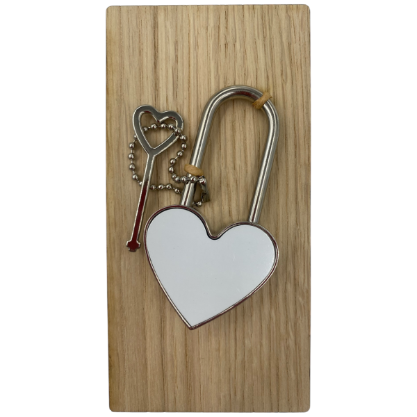 Liebesschloss auf Holz selbst gestalten