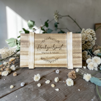 Holztruhe mit Namen und Datum "Hochzeitspost" Variante 3