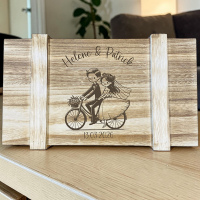 Holztruhe mit Namen und Datum "Hochzeitspost" Variante 7