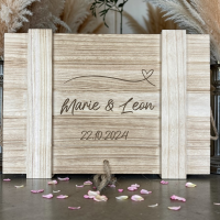Erinnerungskiste mit Namen und Datum "Hochzeit" groß 42 x 30 x 18 cm Herz