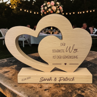 Doppelherz aus Holz mit Spruch und Namen "Hochzeit"