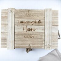 Erinnerungskiste mit Namen und Datum