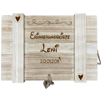 Erinnerungskiste mit Namen und Datum